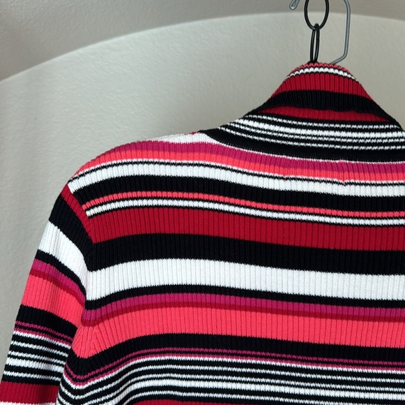 St. John’s Bay women’s ribbed turtleneck sweater, red, pink, black & white, XL - Picture 8 of 11